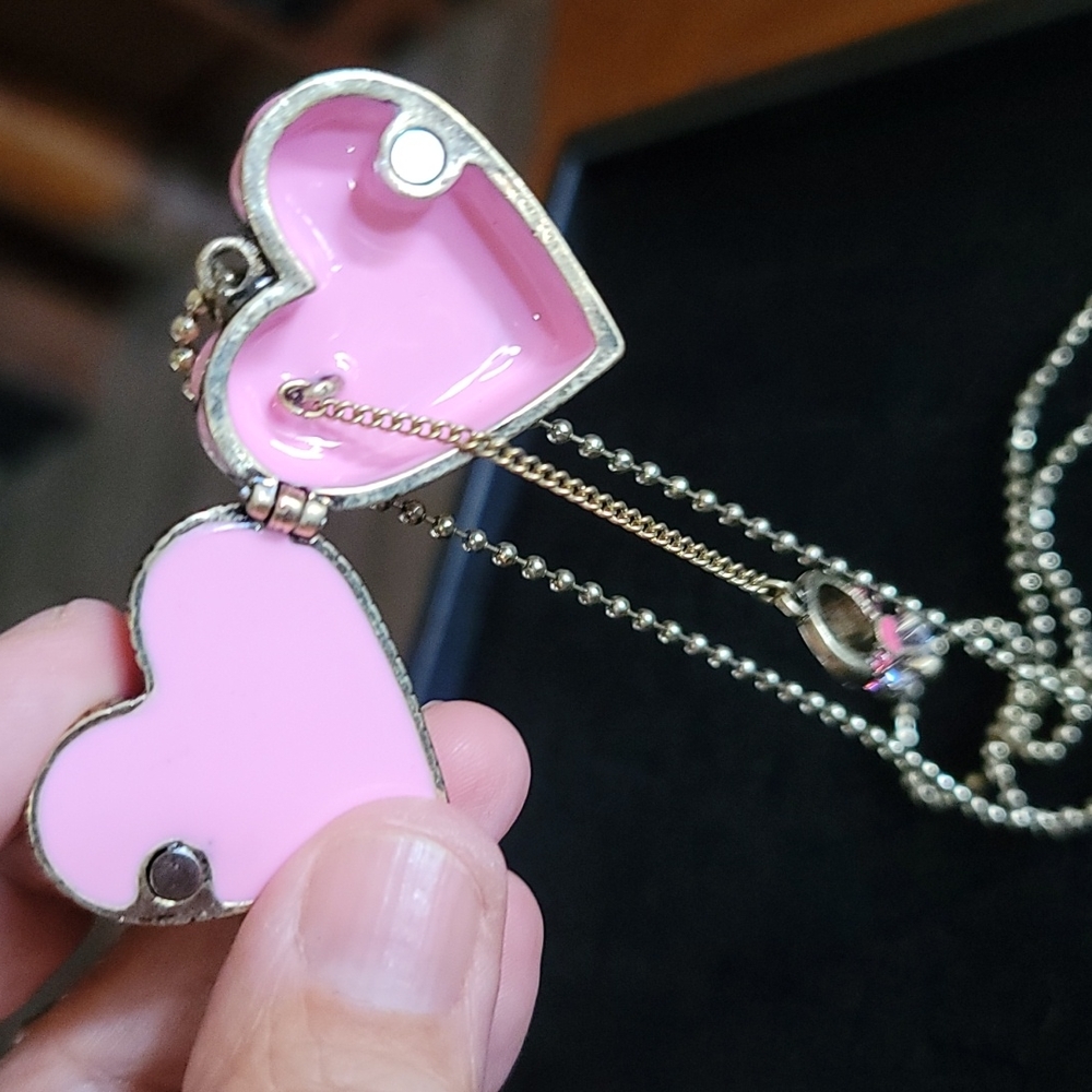 NWT Heart Locket (opens) by Betsey Johnson - Picture 8 of 11